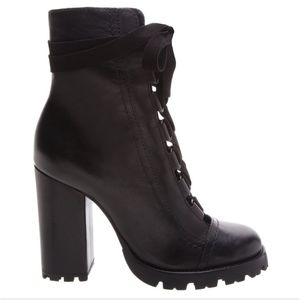 SCHUTZ  Black Leather Lace Up Open Lug Heel  Heeled Boots size 6